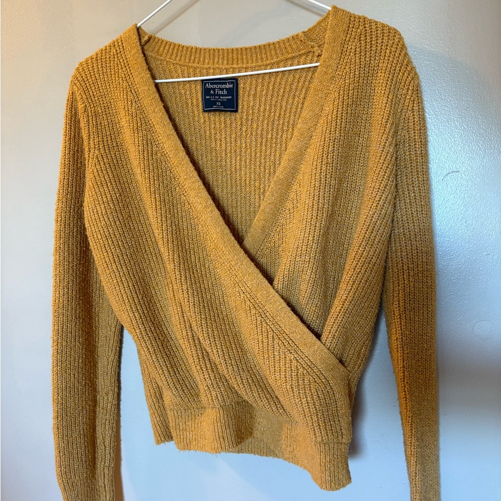 Abercrombie & Fitch V-Neck Sweater